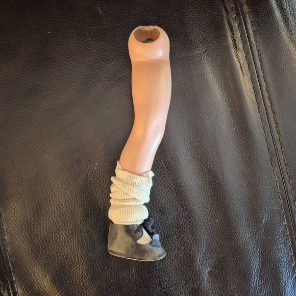 Doll Parts, Vintage 2 legs, 1 body, 1 head & 2 arms - Picture 16 of 16